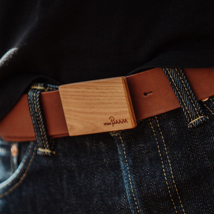 Ledergürtel mit Holzschnalle
