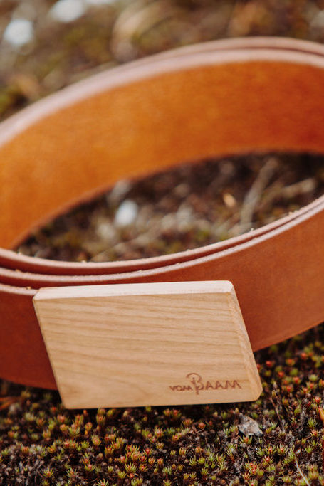 Ledergürtel mit Holzschnalle