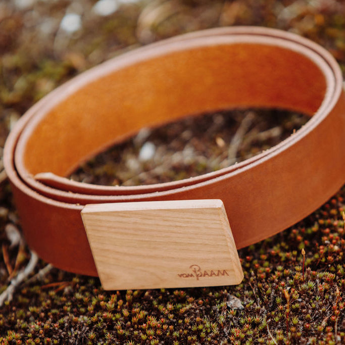 Ledergürtel mit Holzschnalle