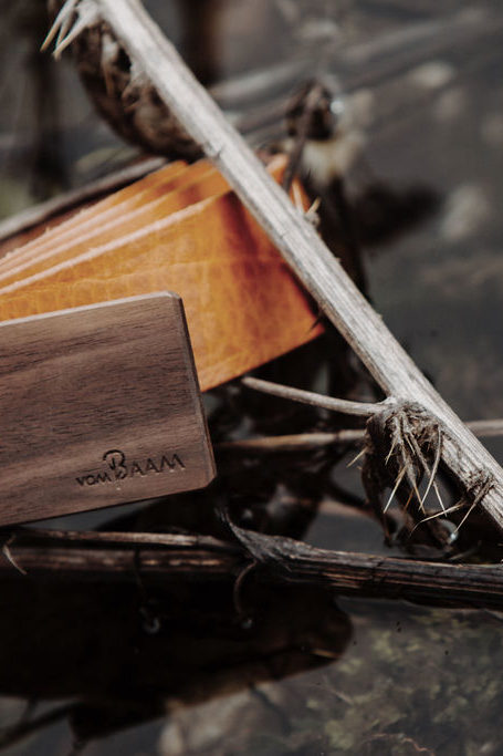 Ledergürtel cognac mit Holzschnalle Nuss