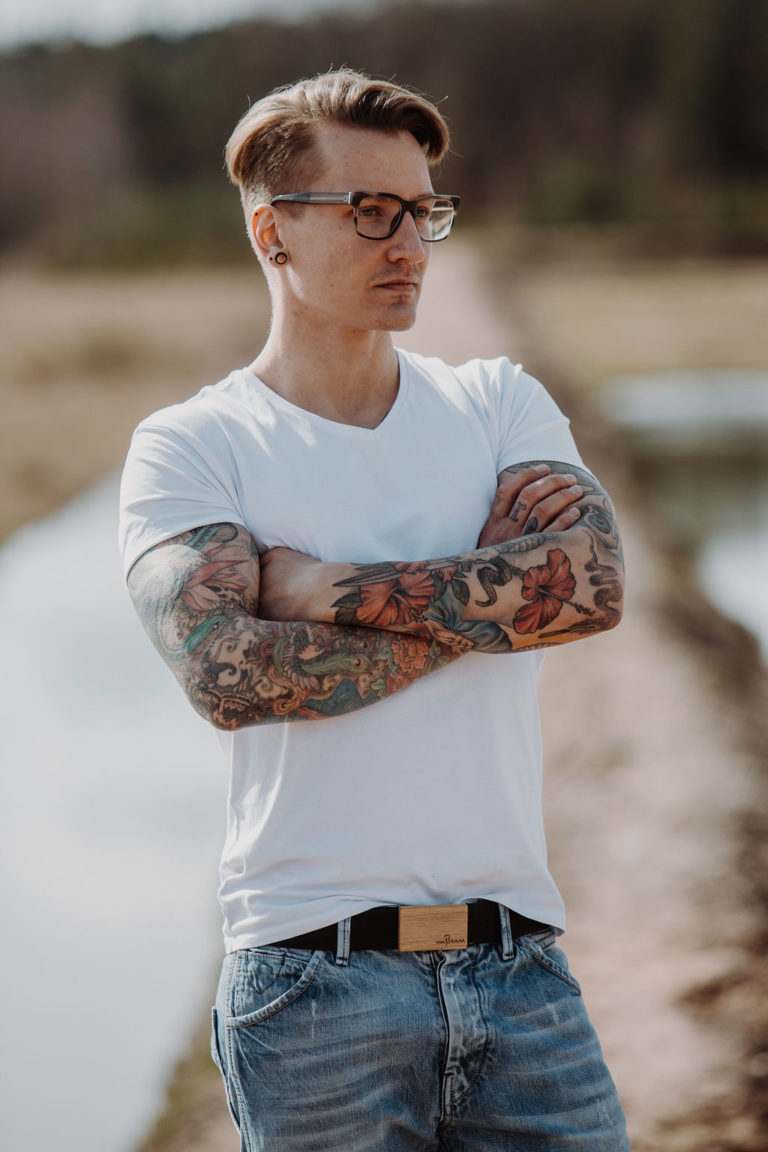 Ledergürtel schwarz mit Holzschnalle Eiche