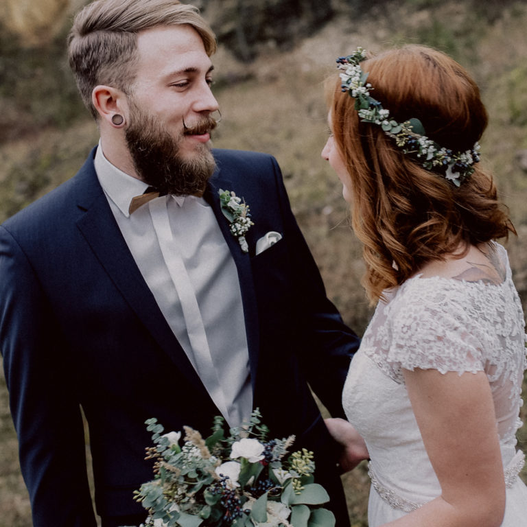 Bräutigam mit Holzfliege