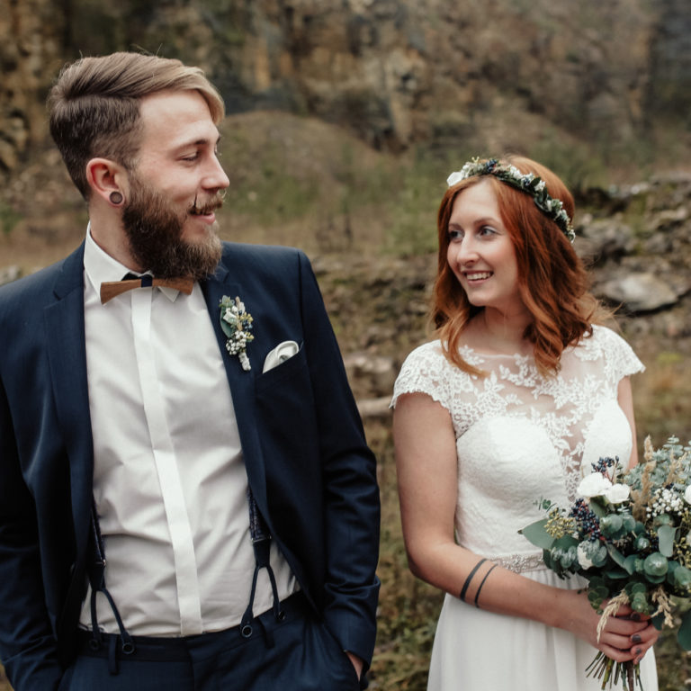 Bräutigam mit Holzfliege