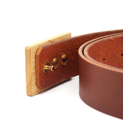 Ledergürtel mit Holzschnalle Flieder